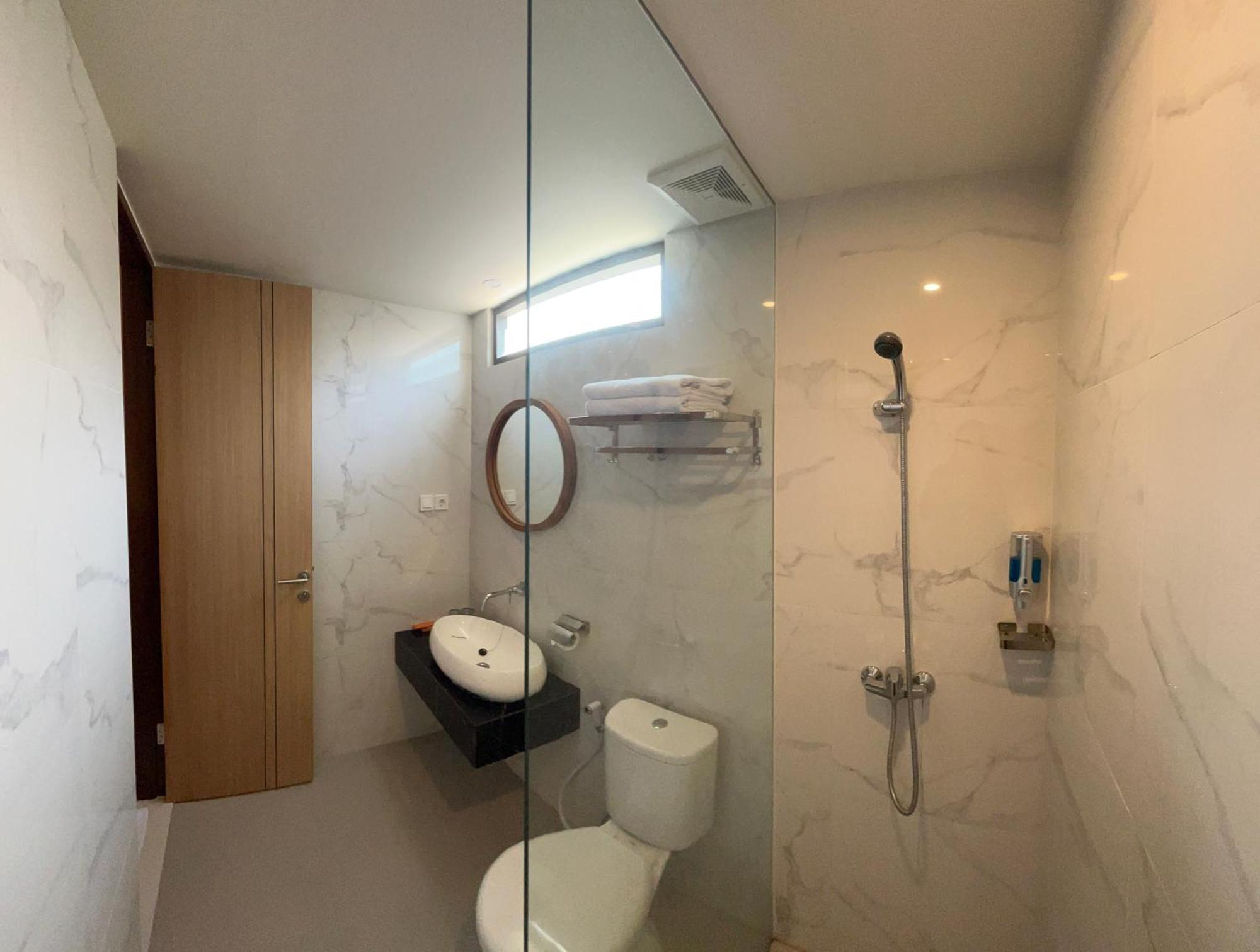 Front One Resort Indraloka Temanggung エクステリア 写真