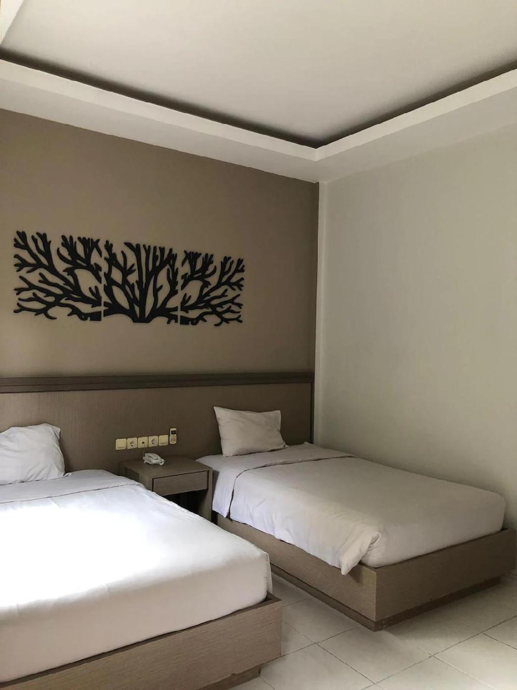 Front One Resort Indraloka Temanggung エクステリア 写真
