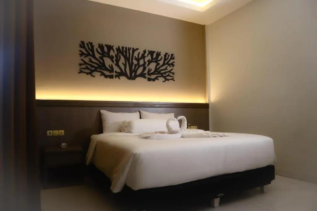 Front One Resort Indraloka Temanggung エクステリア 写真